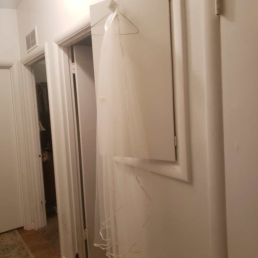 New! JL Johnson Bridals Custom Made Ivory Comb Veil, ivory silk ribbon edging.